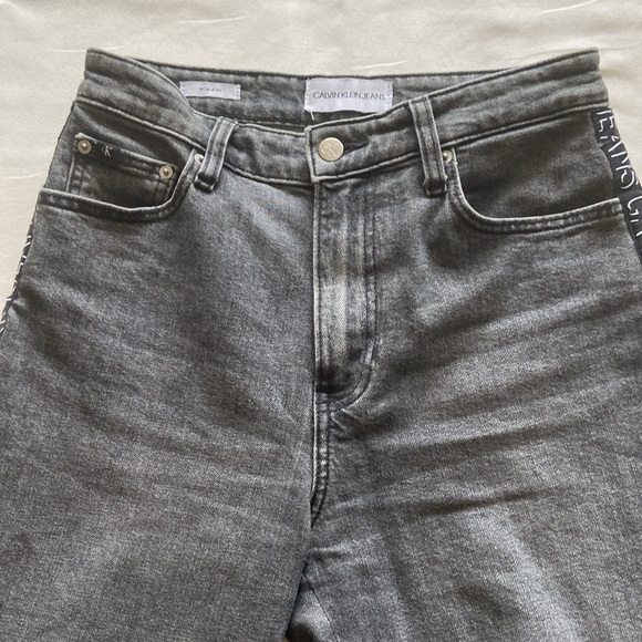 Calvin Klein Mom Jeans Size 27 gray wash - Picture 8 of 8
